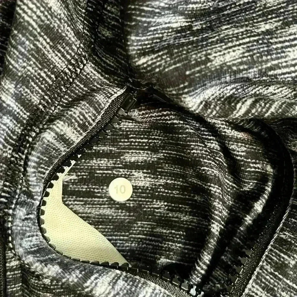 Lululemon Define Jacket *Luon Dramatic Static White/Black 10 - Picture 9 of 9